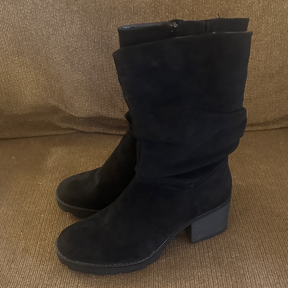 Kohl's Black Suede Mid-Calf Heeled Boots